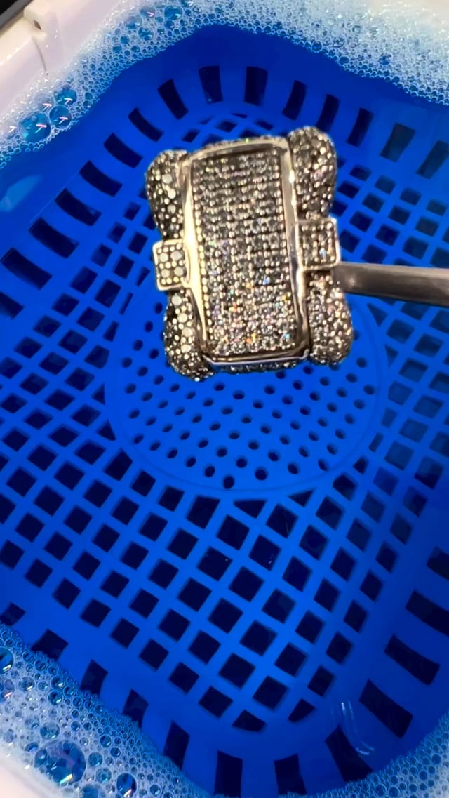 Can You Put a Diamond Ring in an Ultrasonic Cleaner